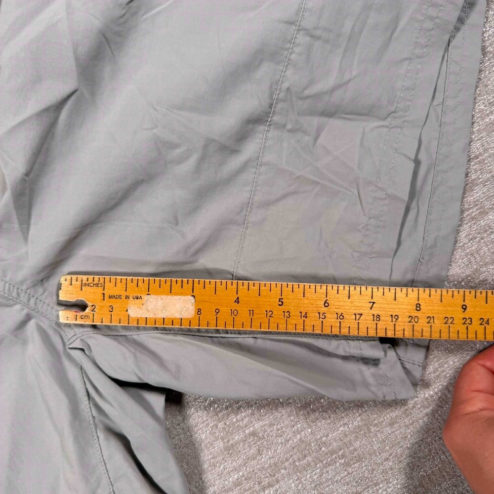 Huk Shorts Mens XXL 38/8 Gray Performance Fishing Flat Front Cargo H2000001 - Picture 3 of 8